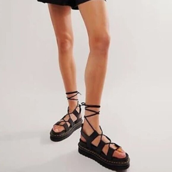 Women's Black Platform Sandals - Picture 1 of 10